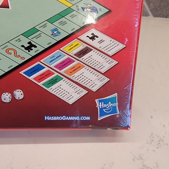 Hasbro Gaming Monopoly Classic Board Game Brand New - Picture 2 of 13